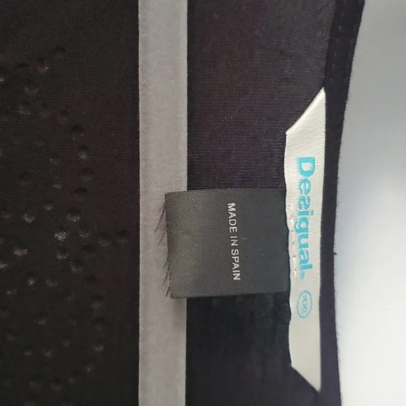 Sweather - Picture 2 of 5